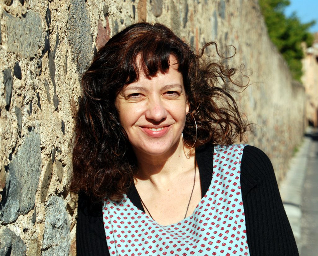 Foto de Laia Aguilar, mentora y docente de VIVABOOK Lab
