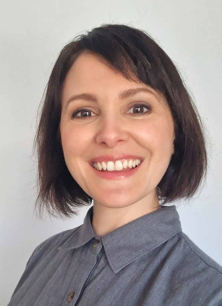 Foto de Nuria González Blanco, mentora y docente de VIVABOOK Lab
